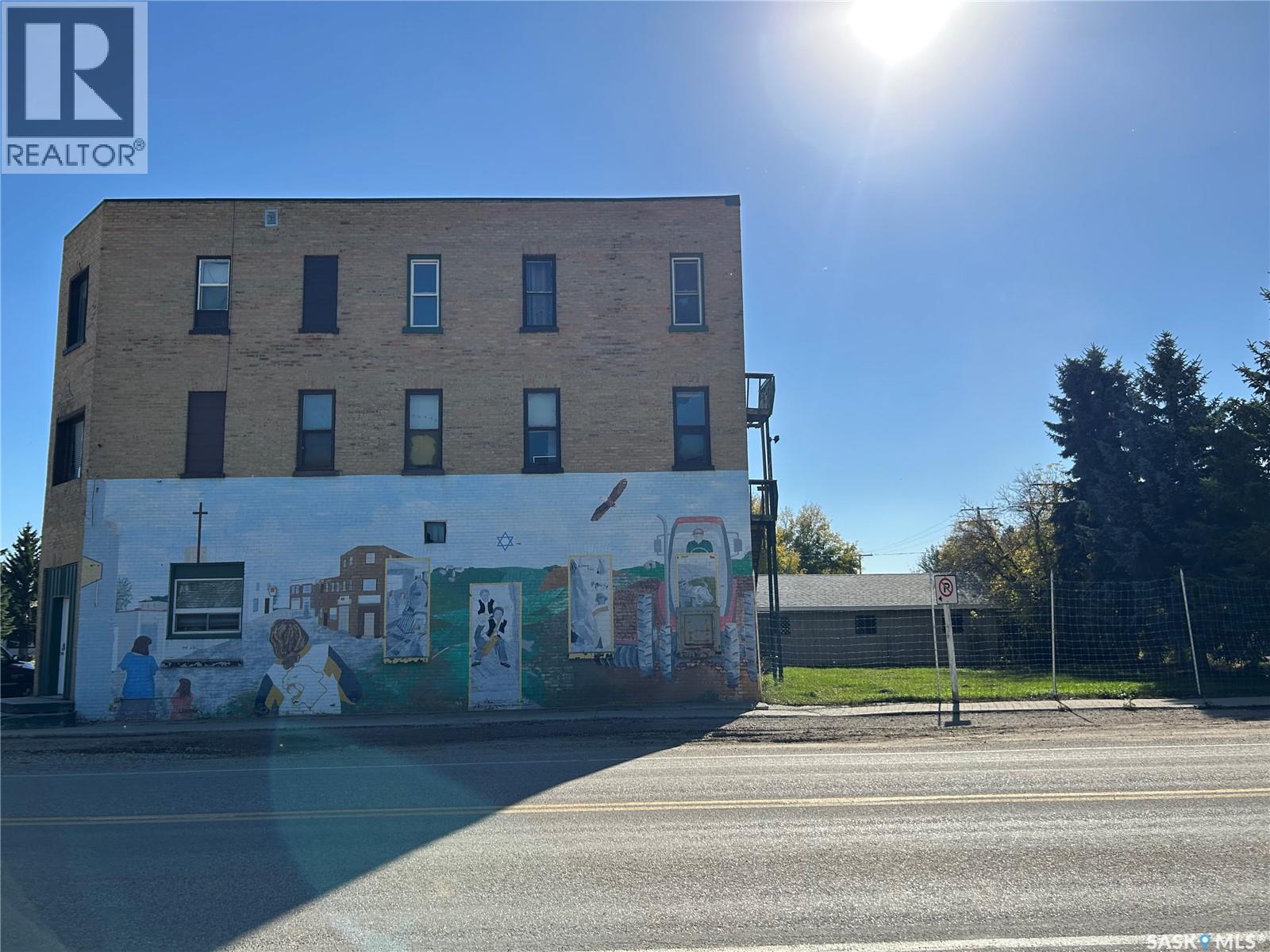 102 Main Street, Lipton, SK