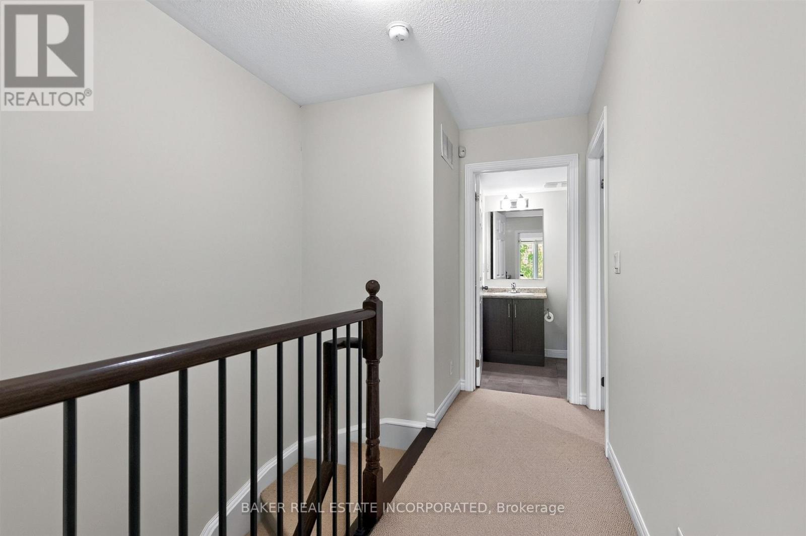 Upper Level Landing - Th 31 - 120 Twenty Fourth Street, Toronto, ON