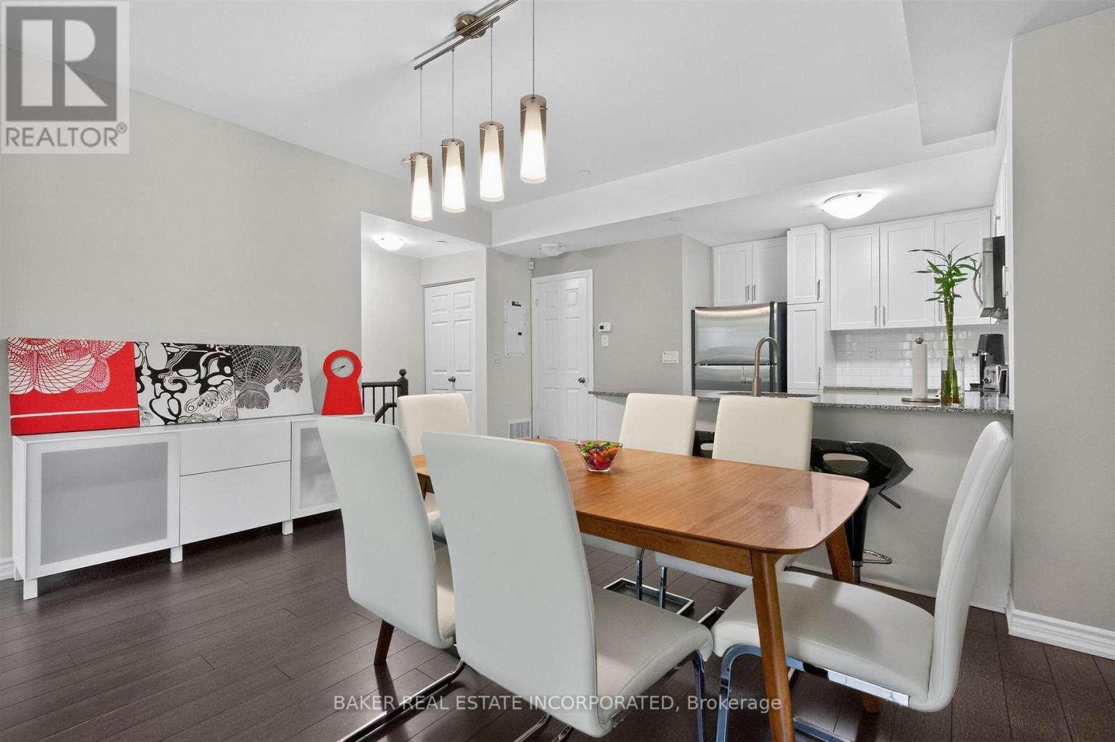 Dining Room - Th 31 - 120 Twenty Fourth Street, Toronto, ON