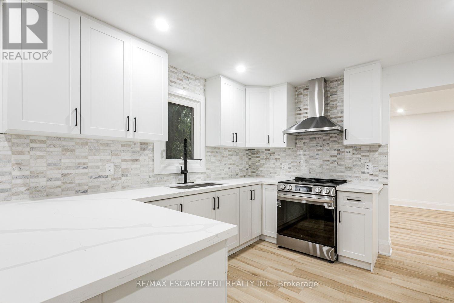 2104 Mississauga Road, Mississauga, ON