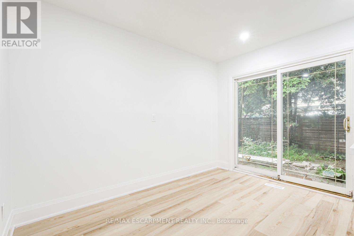 2104 Mississauga Road, Mississauga, ON