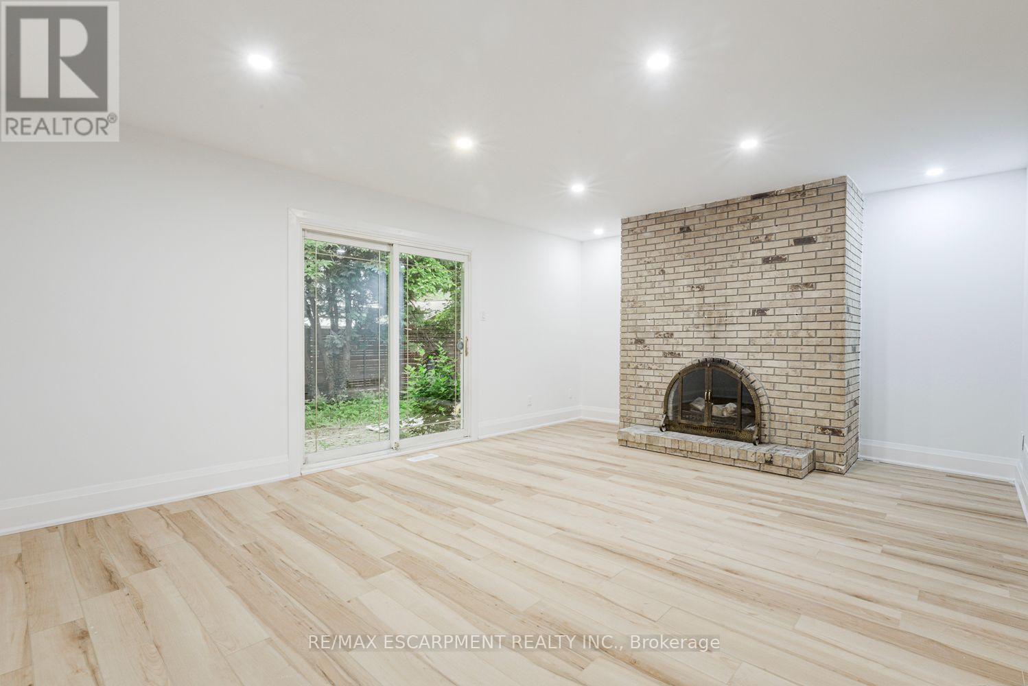 2104 Mississauga Road, Mississauga, ON