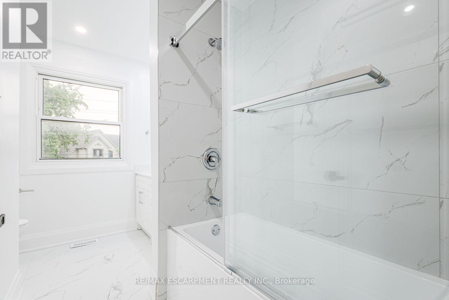 2104 Mississauga Road, Mississauga, ON