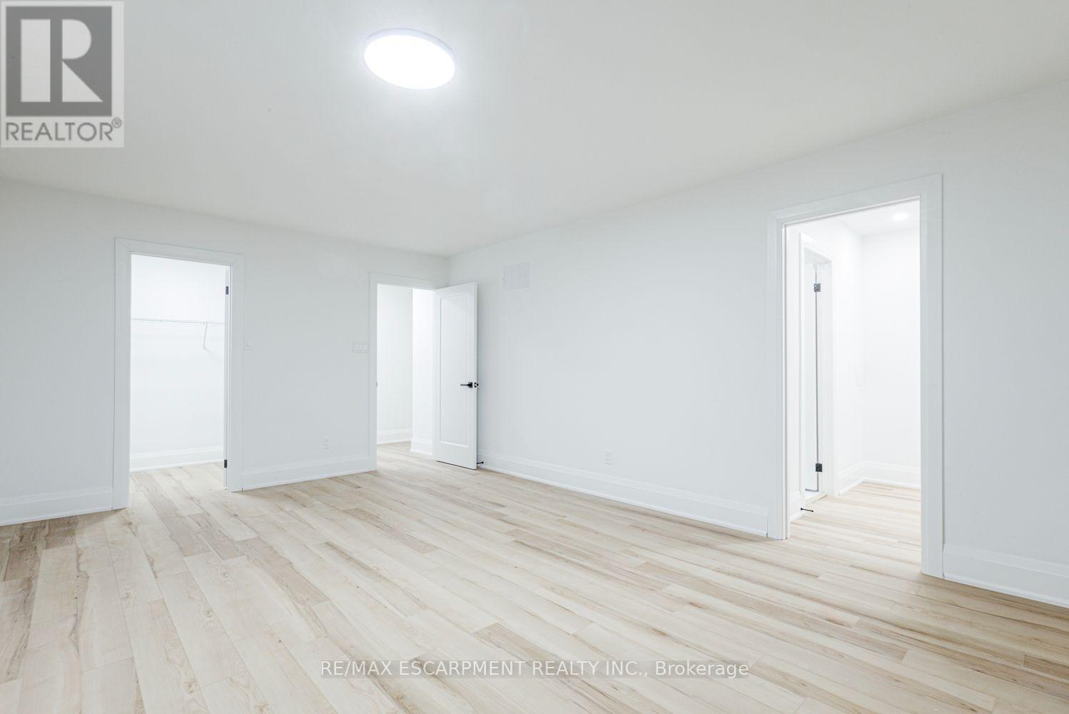 2104 Mississauga Road, Mississauga, ON
