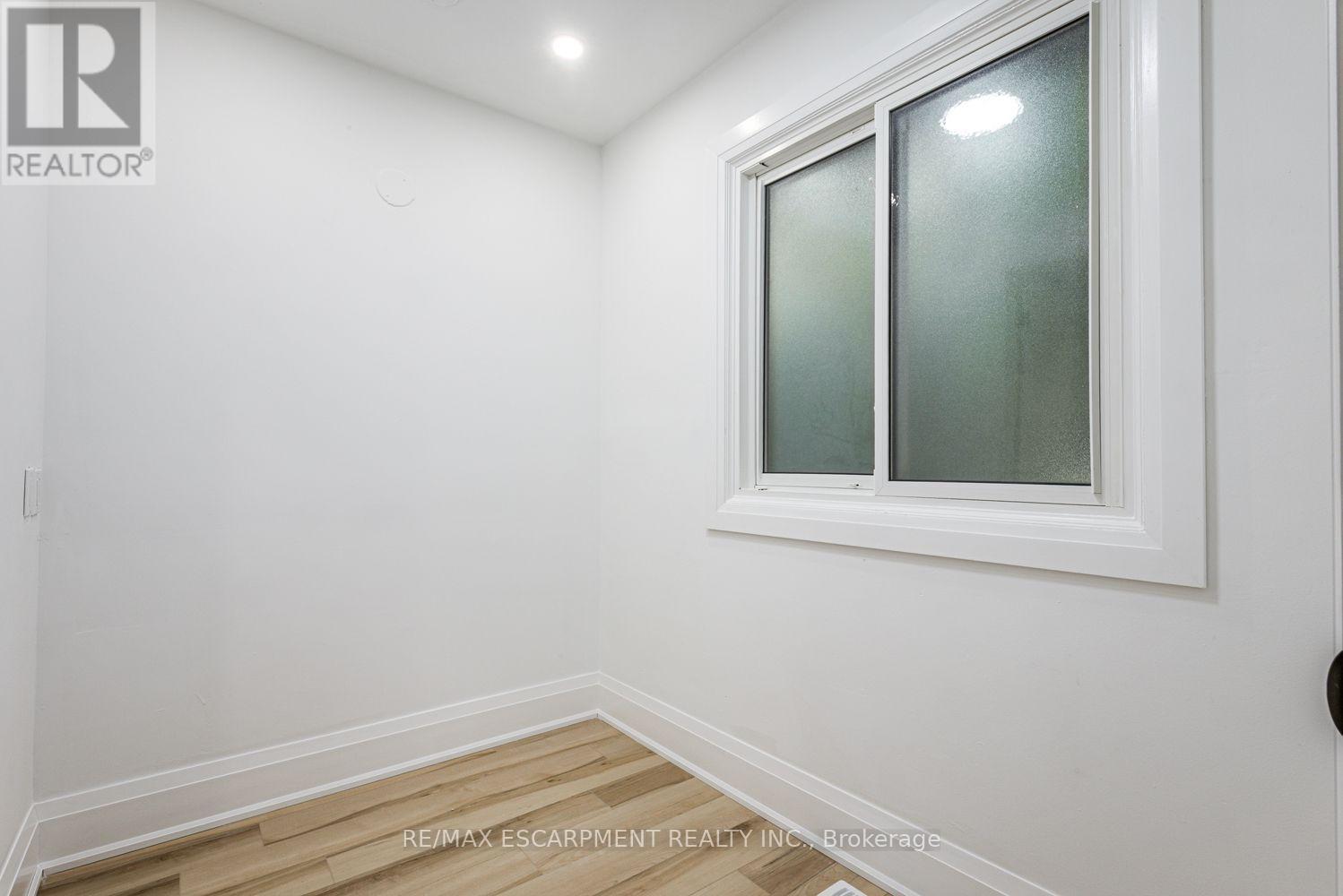 2104 Mississauga Road, Mississauga, ON
