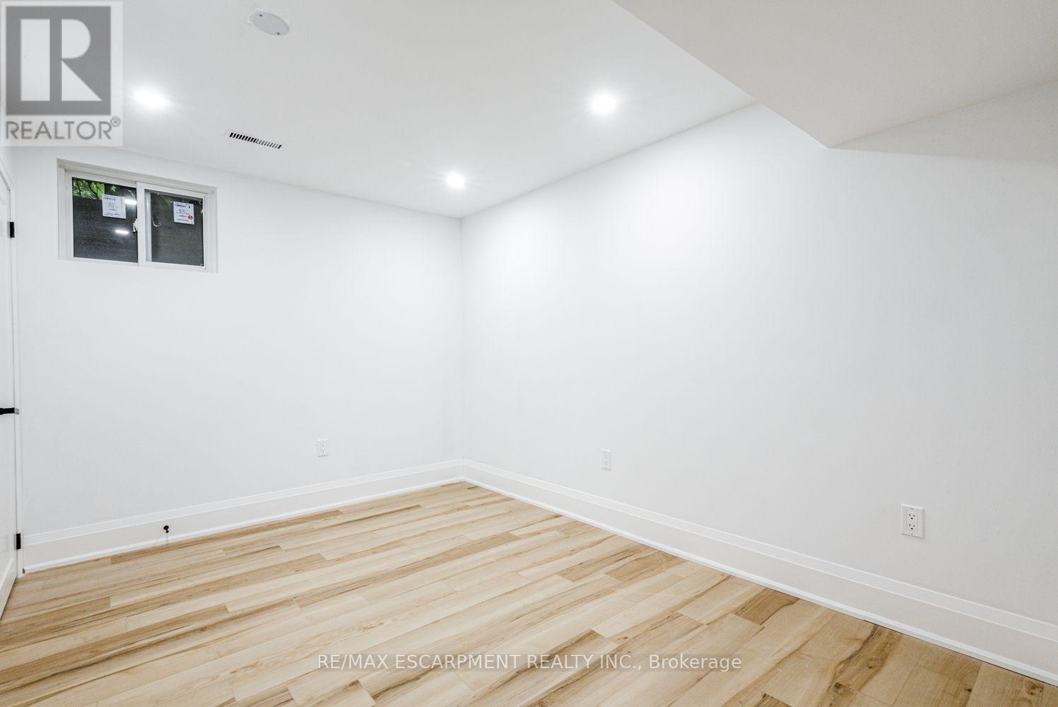 2104 Mississauga Road, Mississauga, ON
