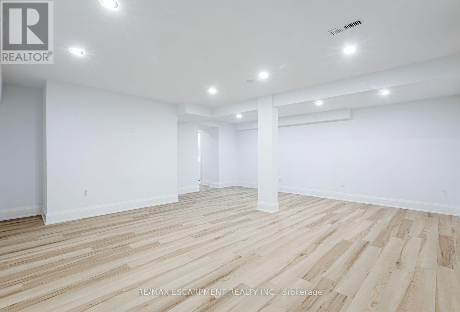 2104 Mississauga Road, Mississauga, ON