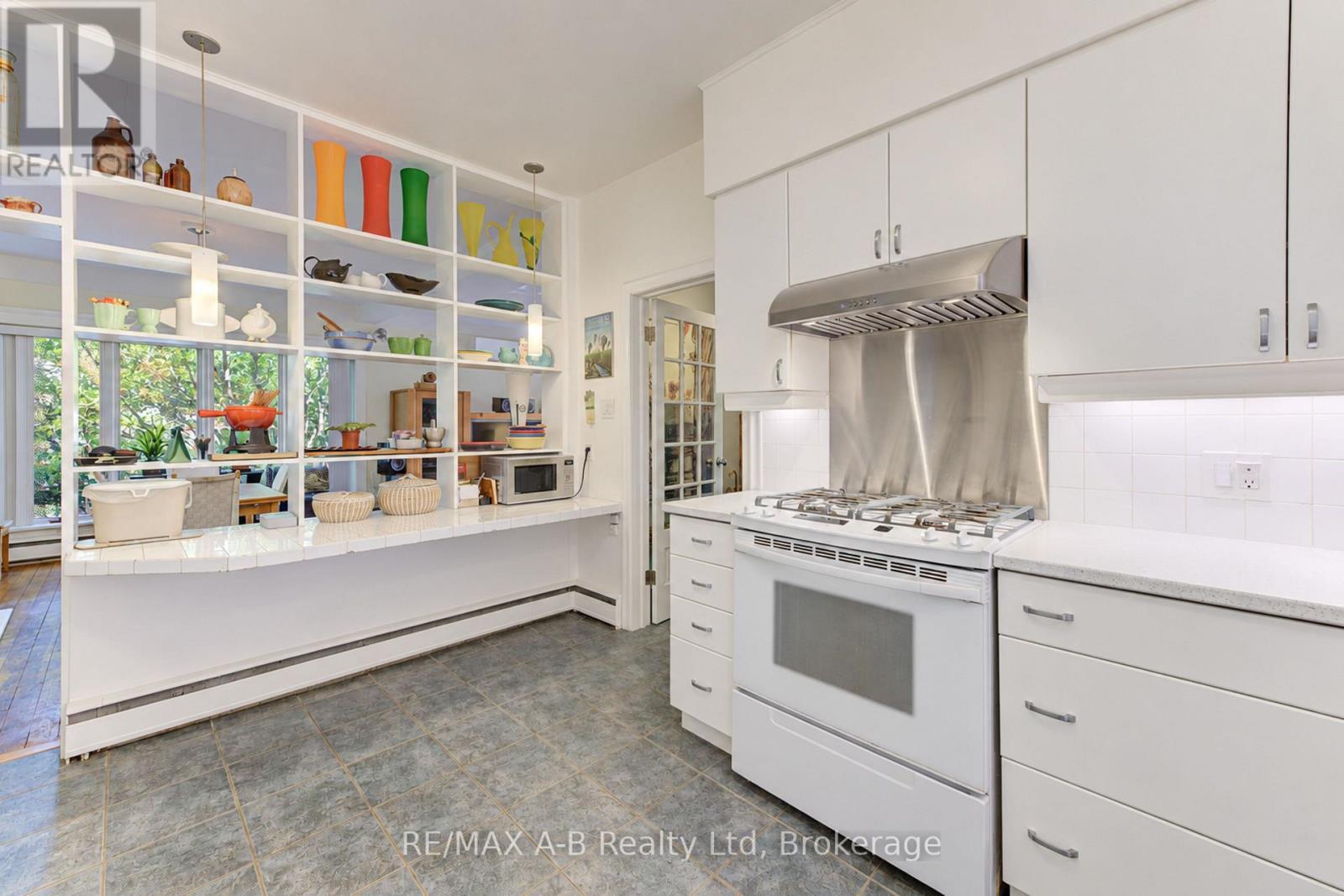 k - 204 Delamere Avenue, Stratford, ON