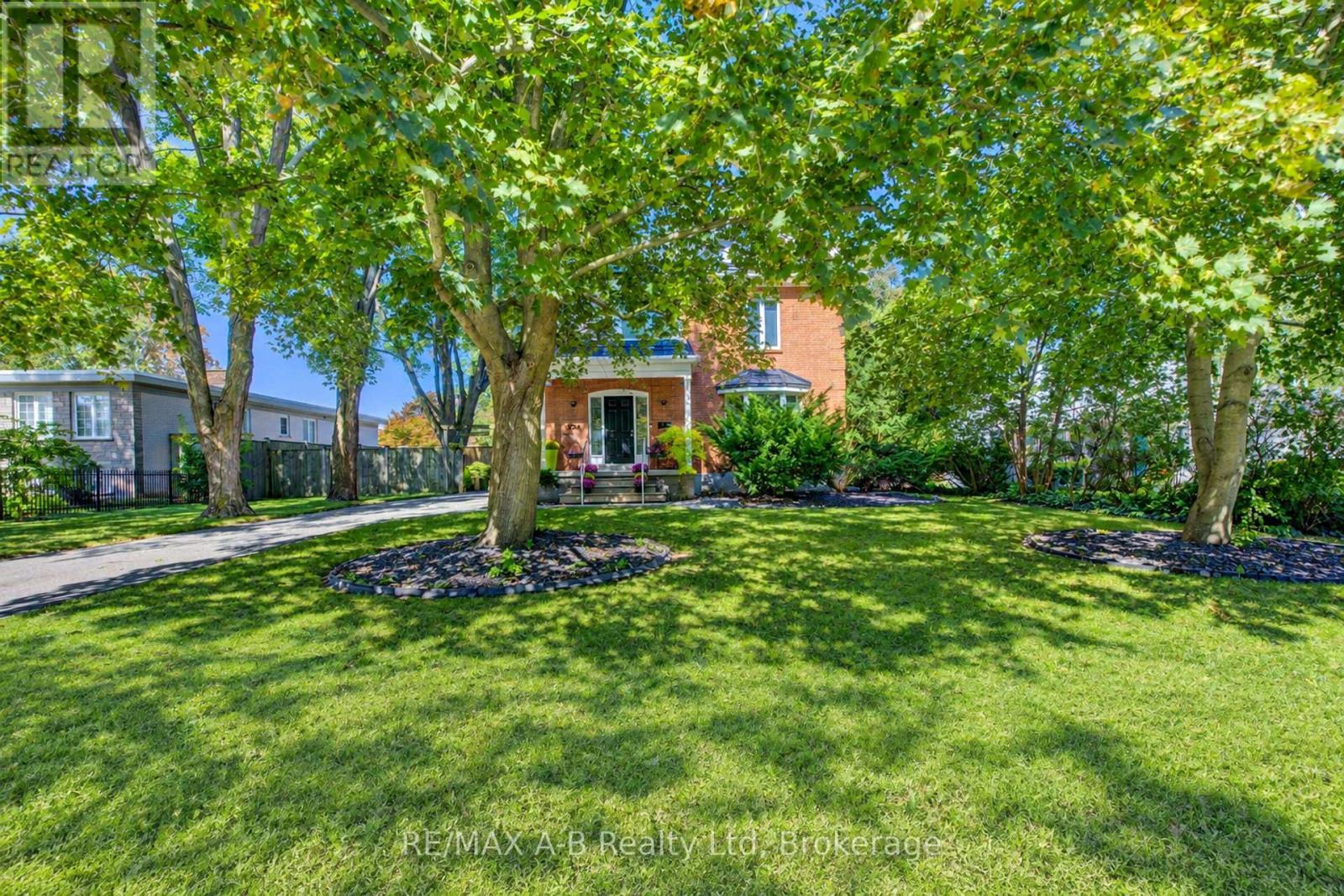 204 Delamere Avenue, Stratford, ON