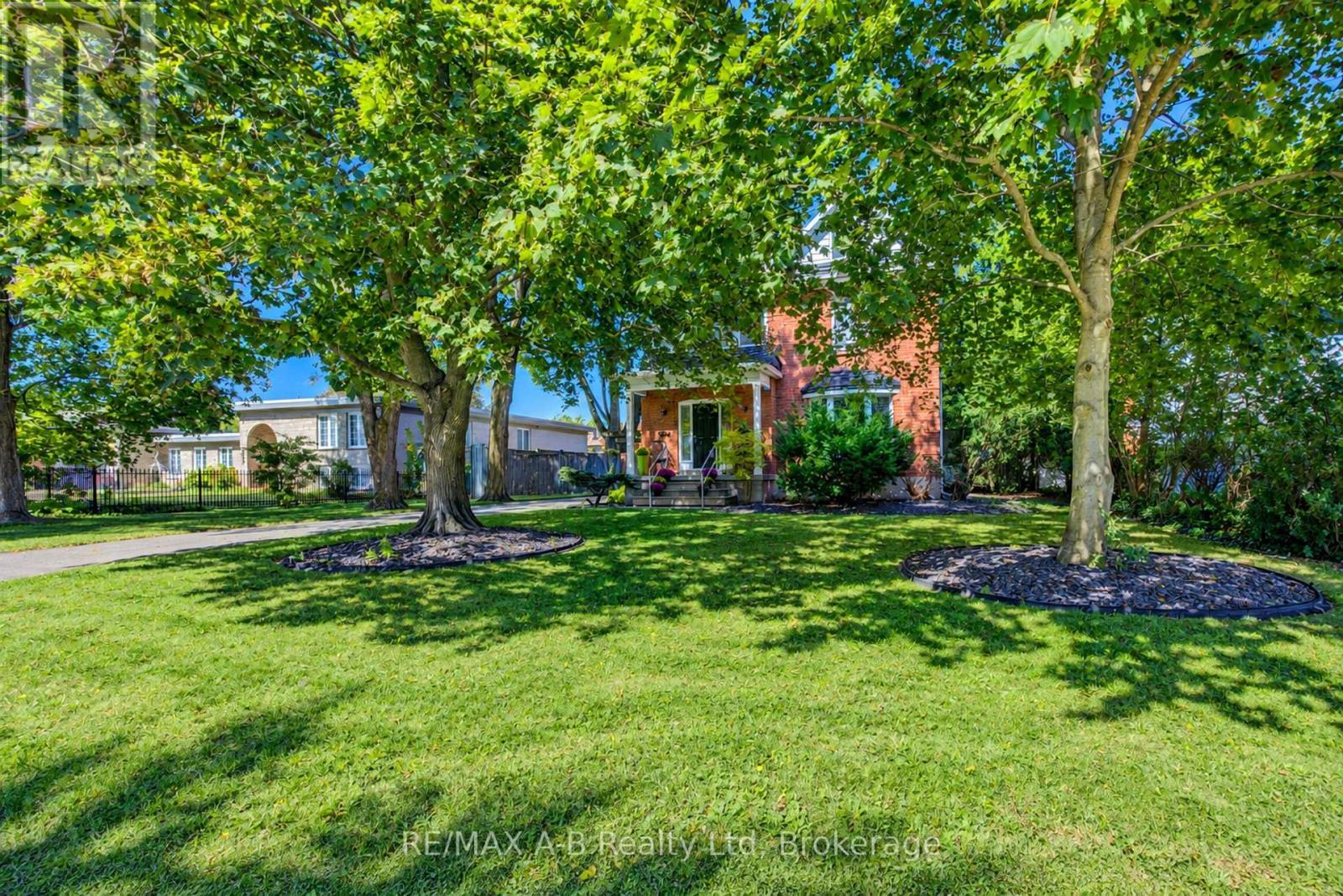204 Delamere Avenue, Stratford, ON