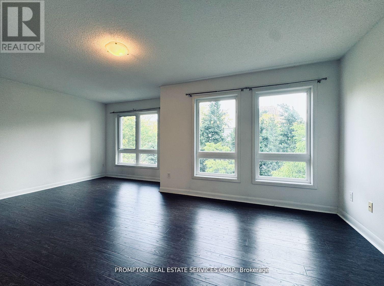 Th10 - 19 Anndale Drive, Toronto, ON