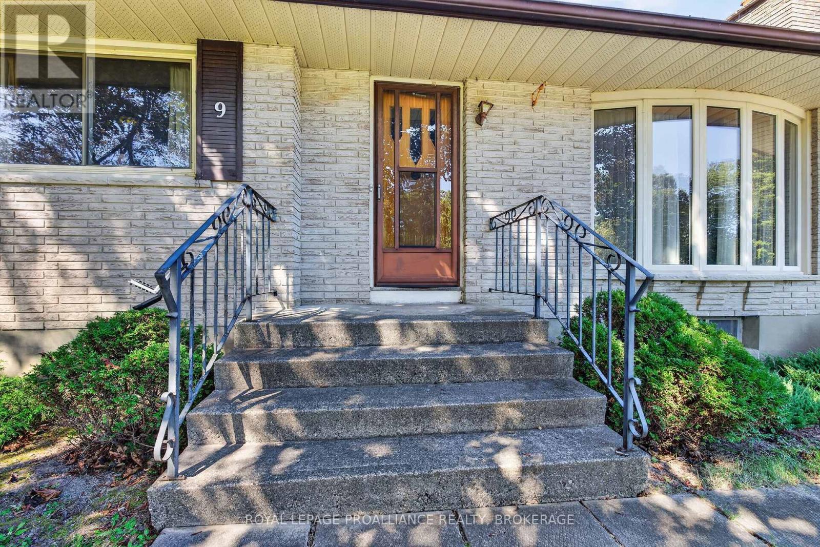 9 Dianna Street, Kingston, ON