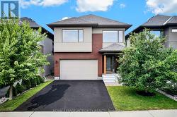 620 BRIDLEGLEN CRESCENT Ottawa, ON K2M 2V6