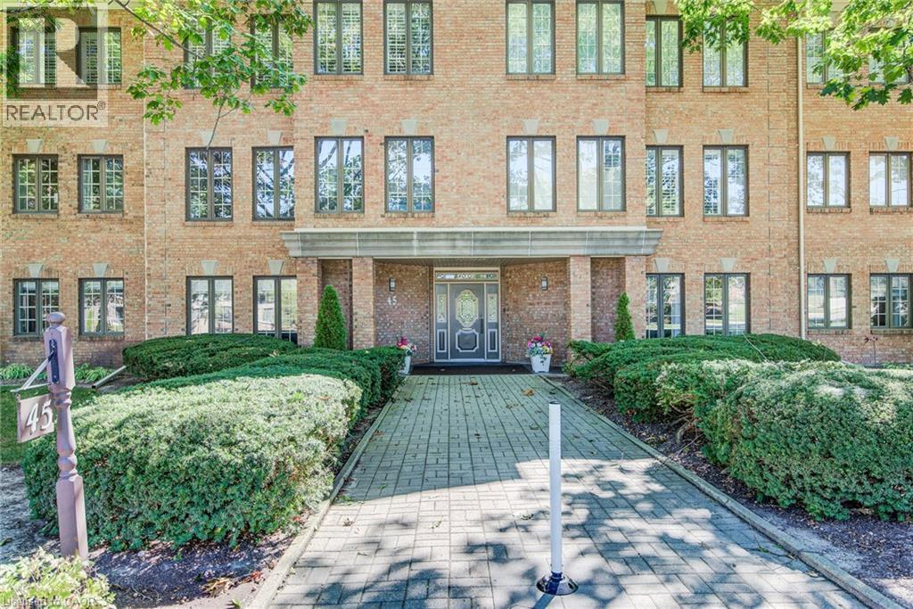45 Blue Springs Drive Unit# 32, Waterloo, ON