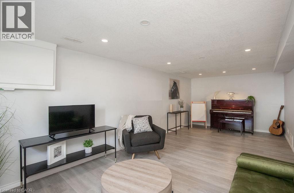 57 Valery Court, Hamilton, ON