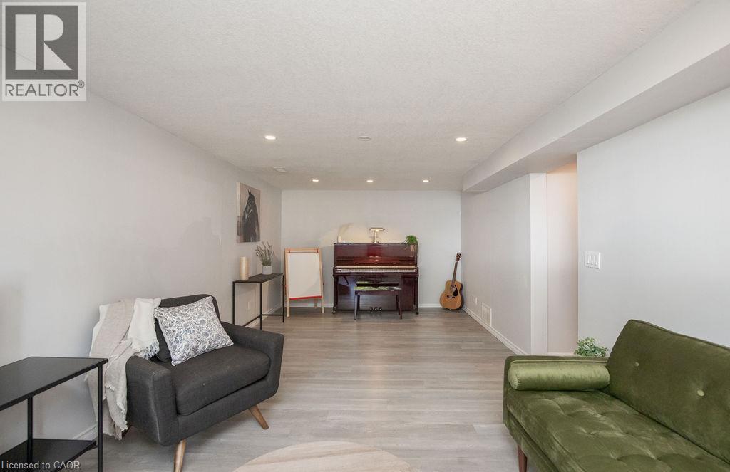 57 Valery Court, Hamilton, ON