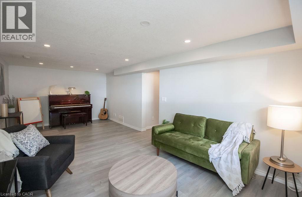 57 Valery Court, Hamilton, ON
