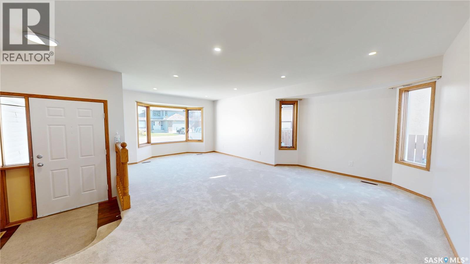 610 Nesslin Crescent, Saskatoon, SK
