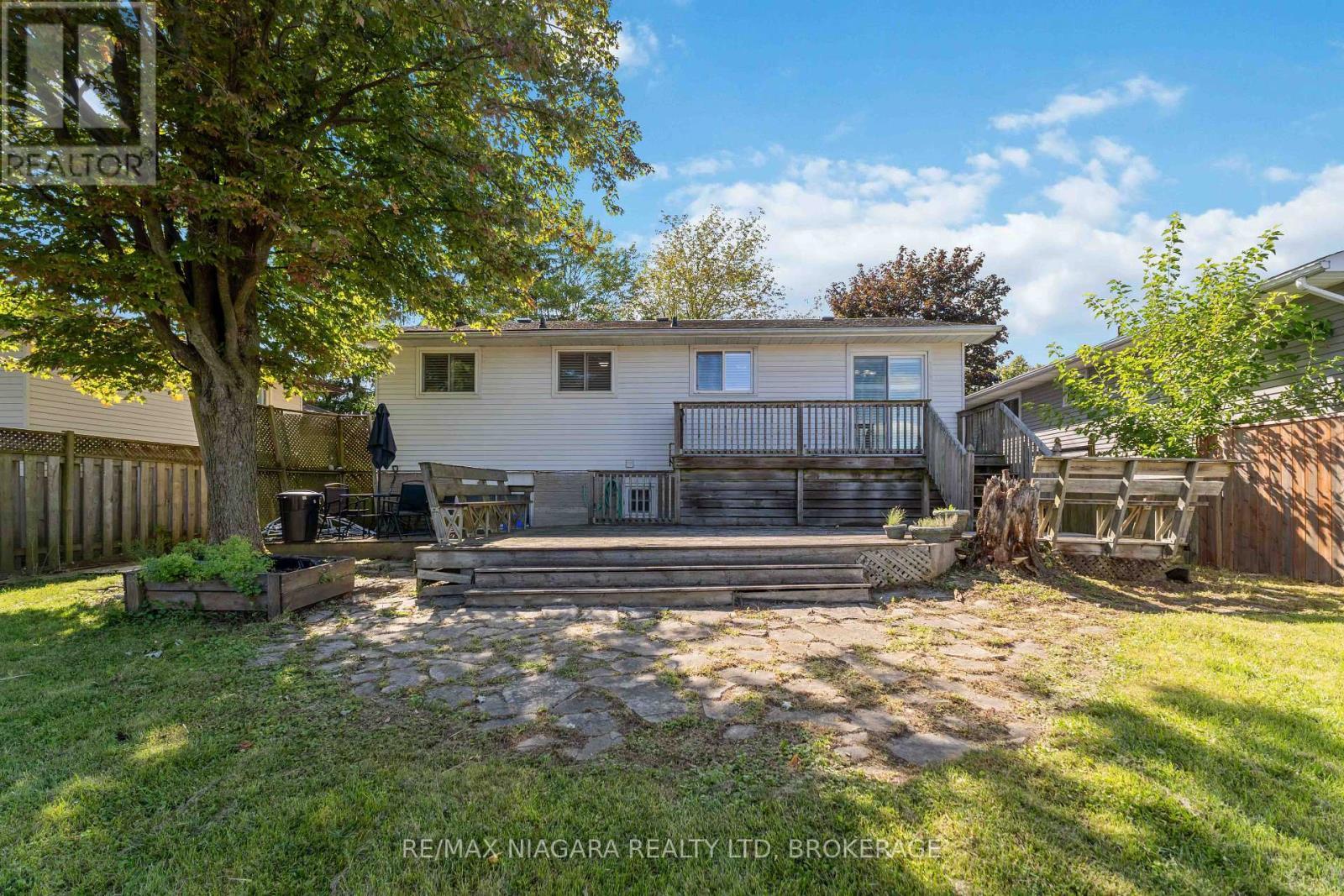 Backyard - 60 Brant Avenue, Welland (N. Welland), ON