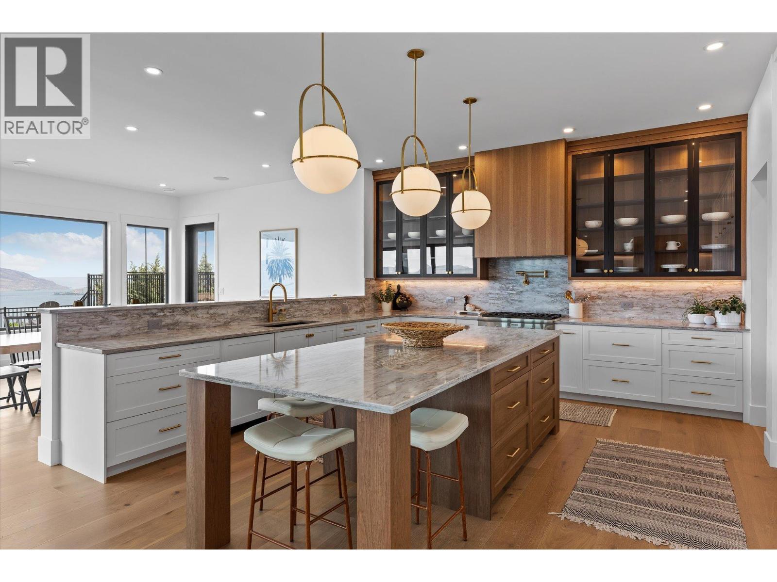 5631 Upper Mission Court, Kelowna, BC