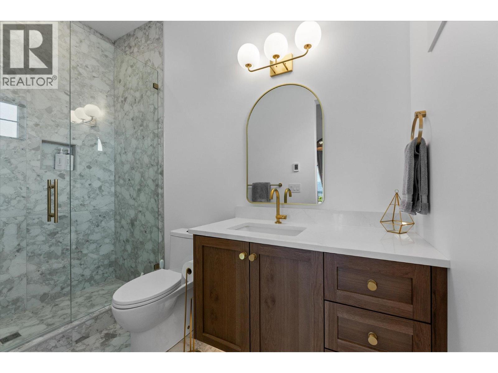 5631 Upper Mission Court, Kelowna, BC