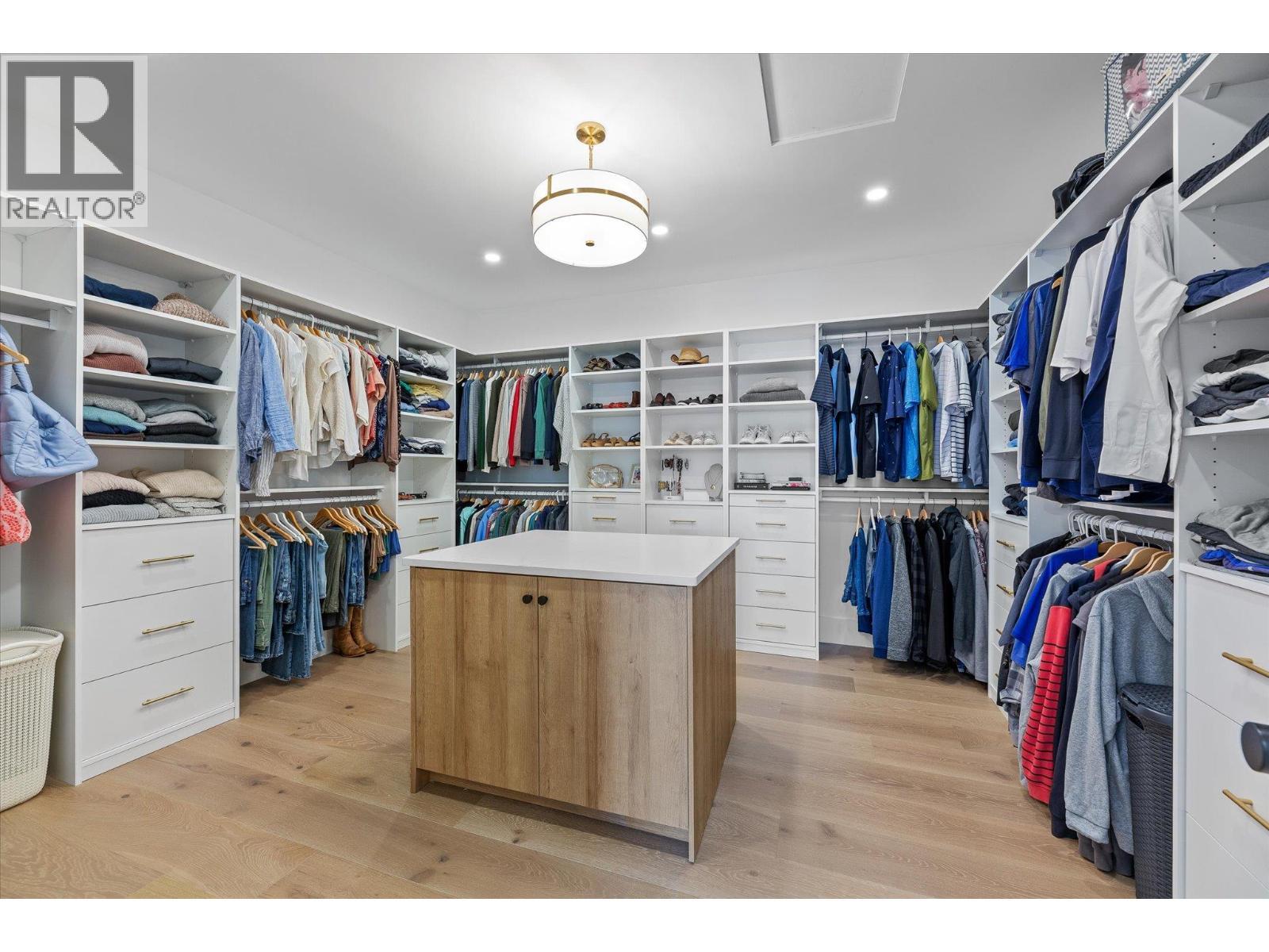 5631 Upper Mission Court, Kelowna, BC