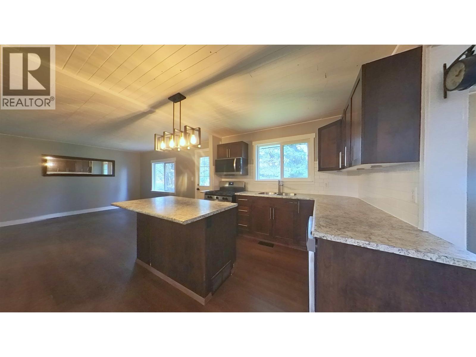 9203 104 Avenue, Fort St. John, BC