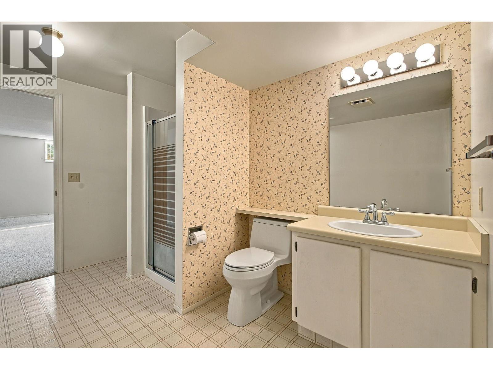 Basement guest bathroom - 2200 Gordon Drive Unit# 34, Kelowna, BC