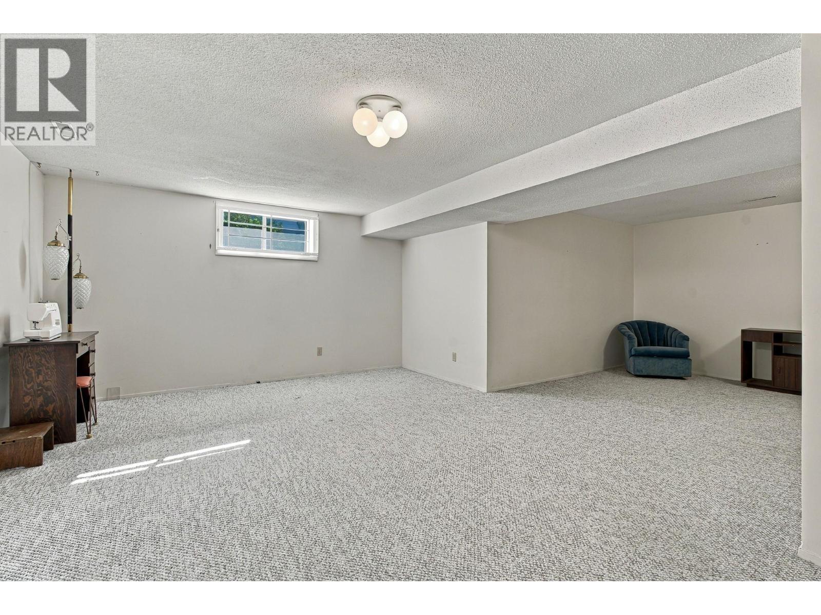 2200 Gordon Drive Unit# 34, Kelowna, BC