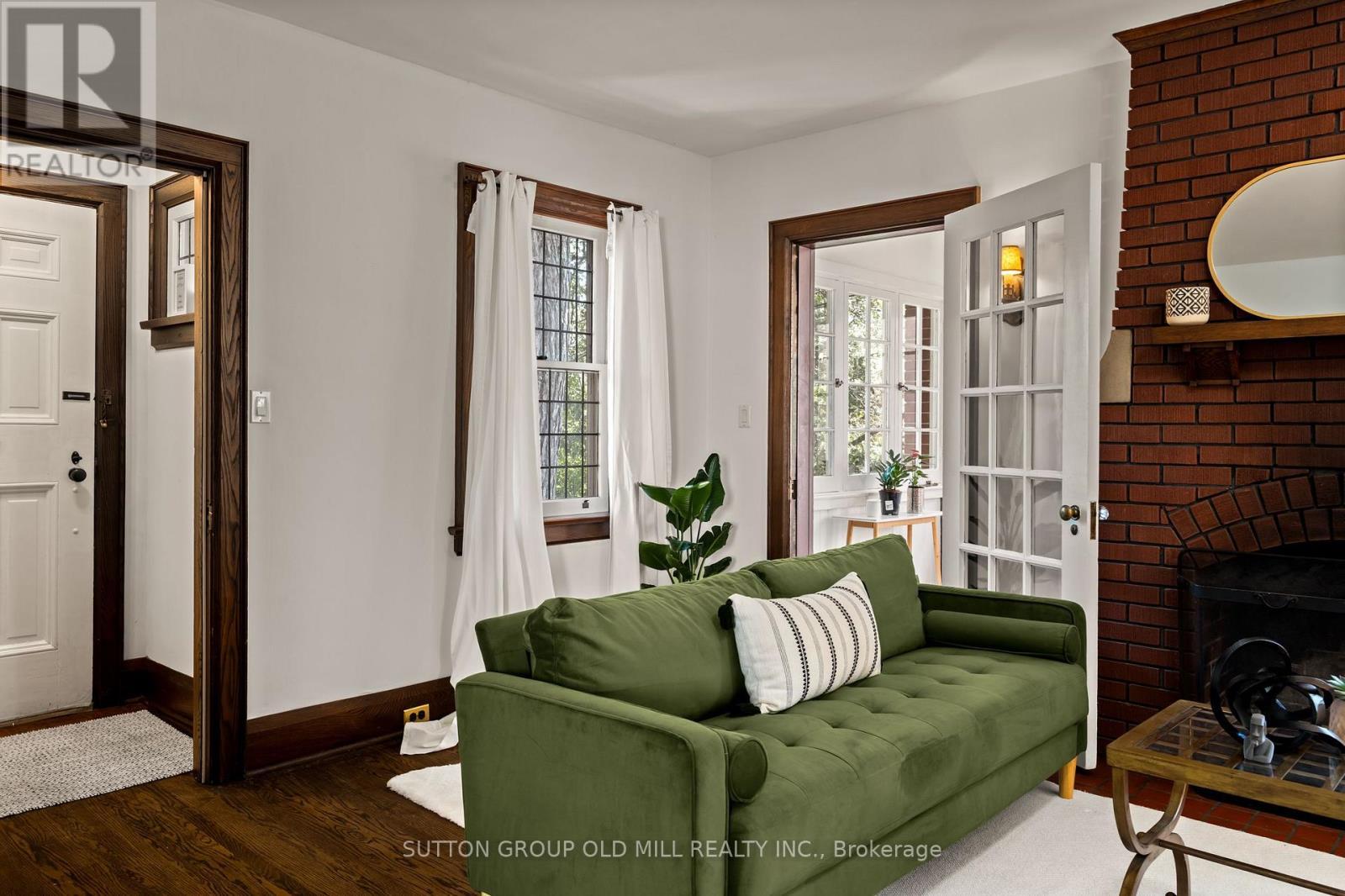 1372 Islington Avenue, Toronto, ON