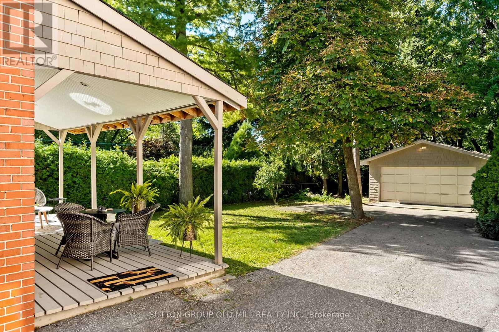 1372 Islington Avenue, Toronto, ON