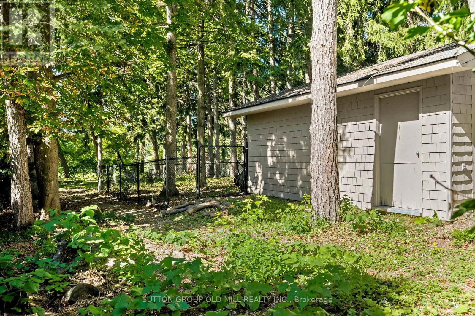 1372 Islington Avenue, Toronto, ON