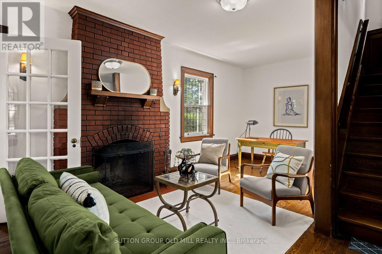 1372 Islington Avenue, Toronto, ON