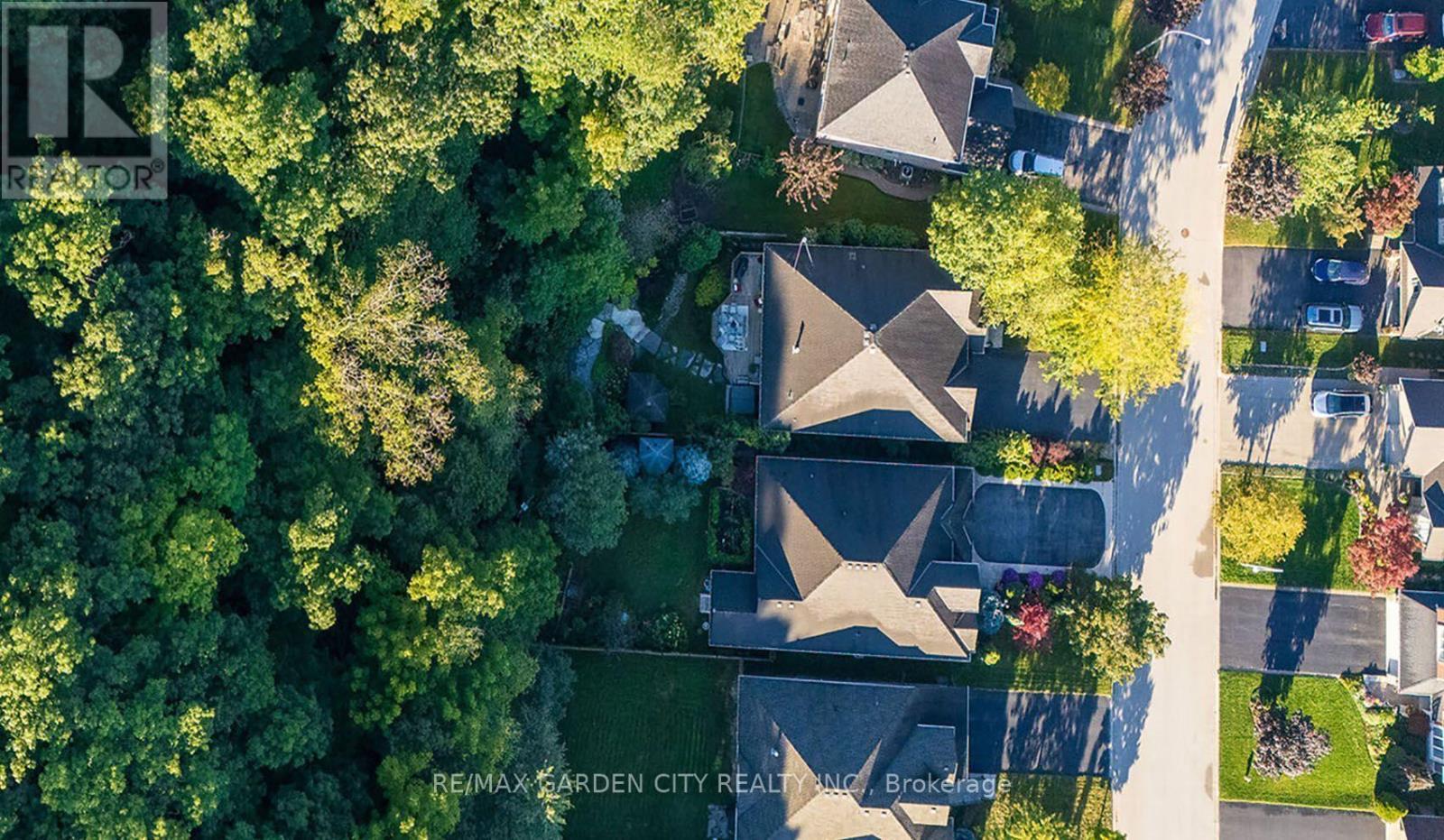 18 Heathcote Court, Grimsby, ON