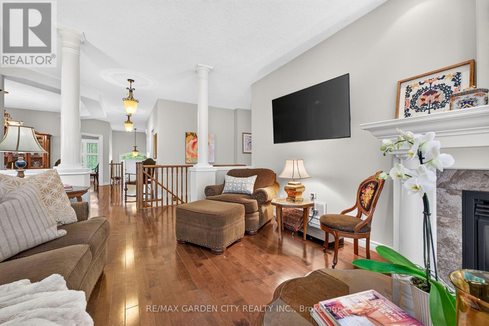 18 Heathcote Court, Grimsby, ON