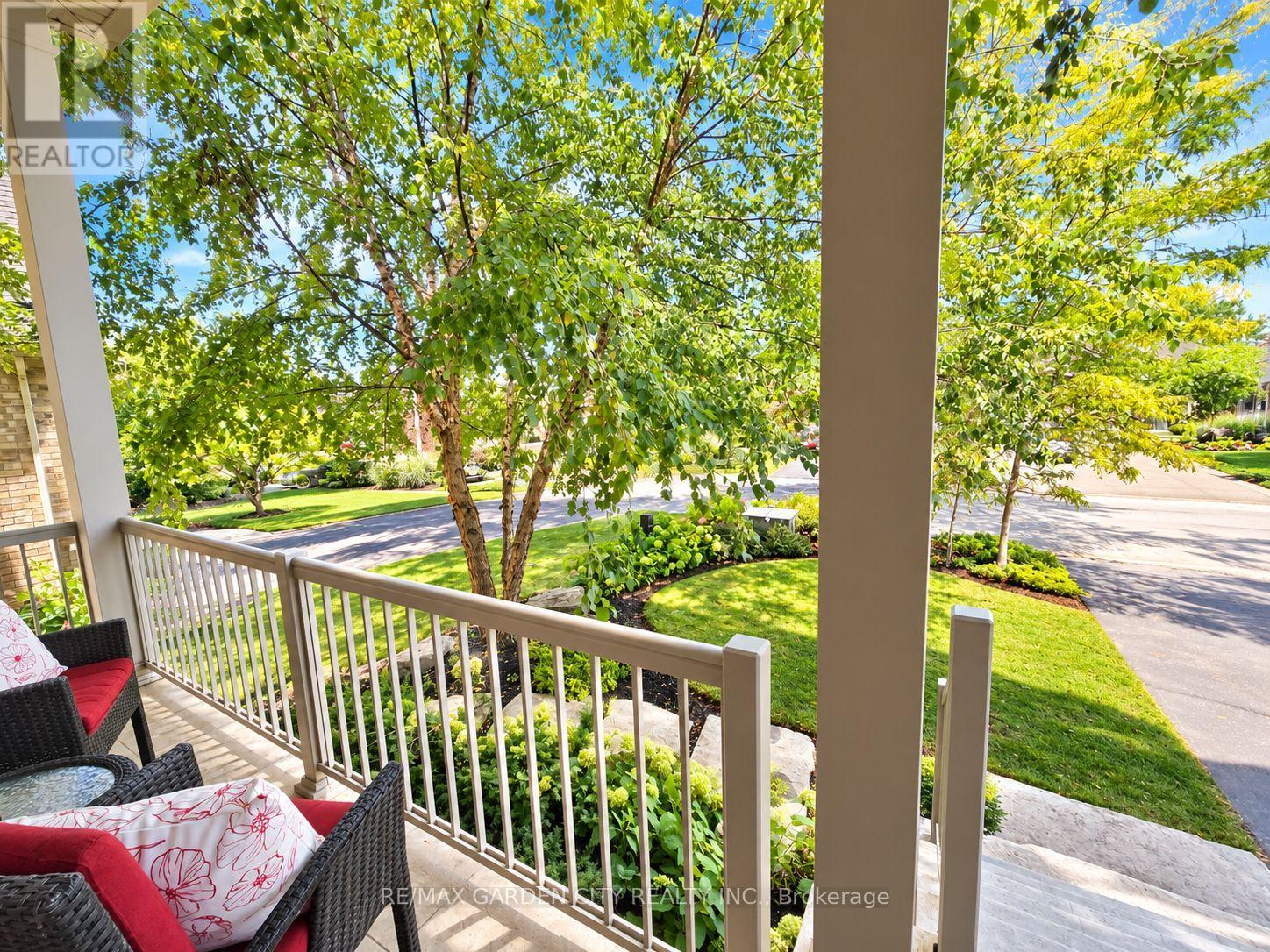 18 Heathcote Court, Grimsby, ON