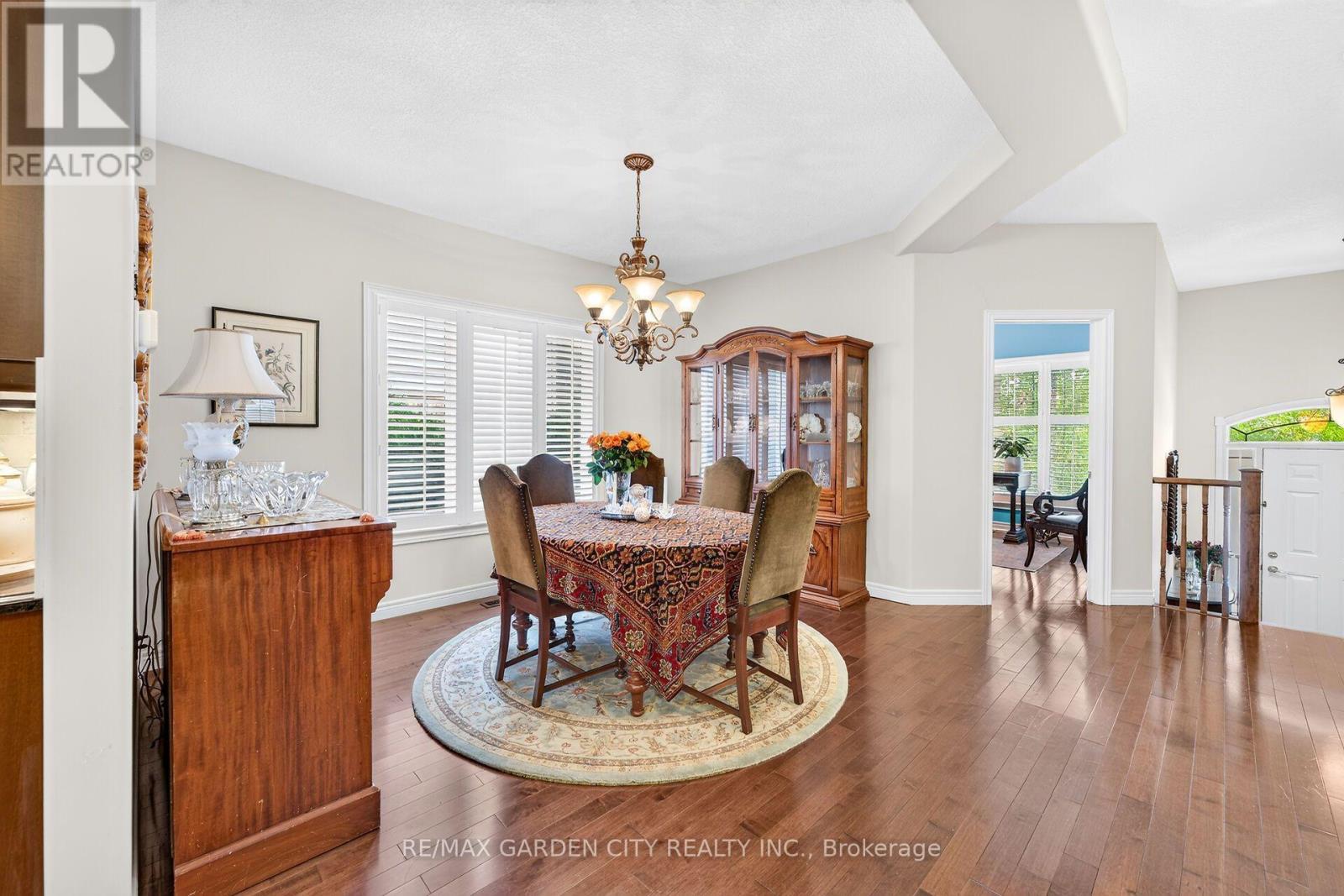 18 Heathcote Court, Grimsby, ON