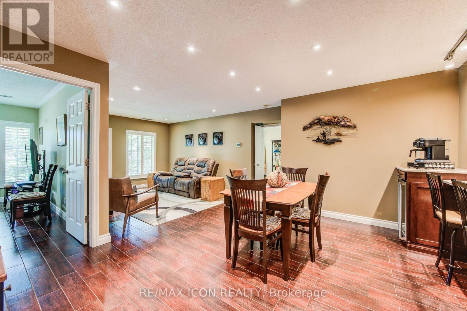 32 - 45 Blue Springs Drive, Waterloo, ON