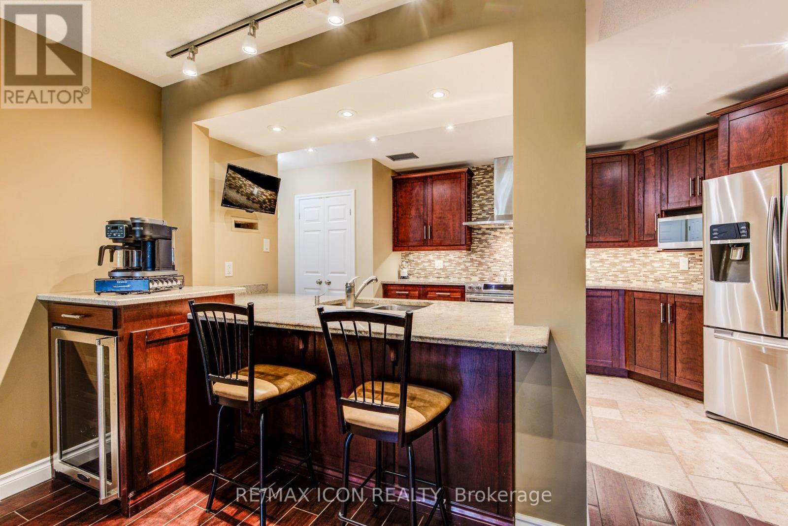 32 - 45 Blue Springs Drive, Waterloo, ON