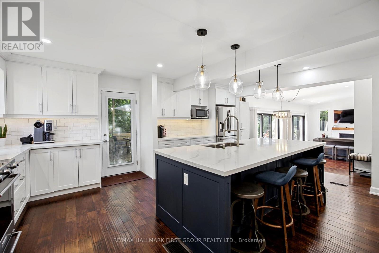 862 Boxworth Place, Pickering, ON