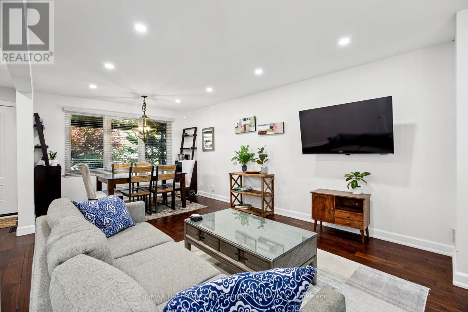 862 Boxworth Place, Pickering, ON