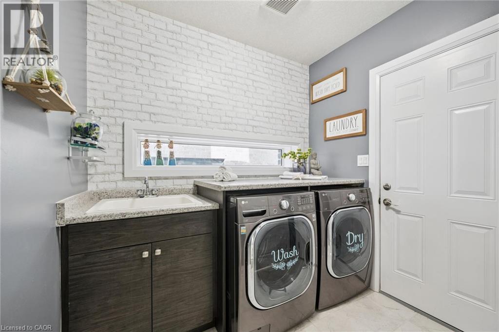 736 Wood Lily Street, Waterloo, ON