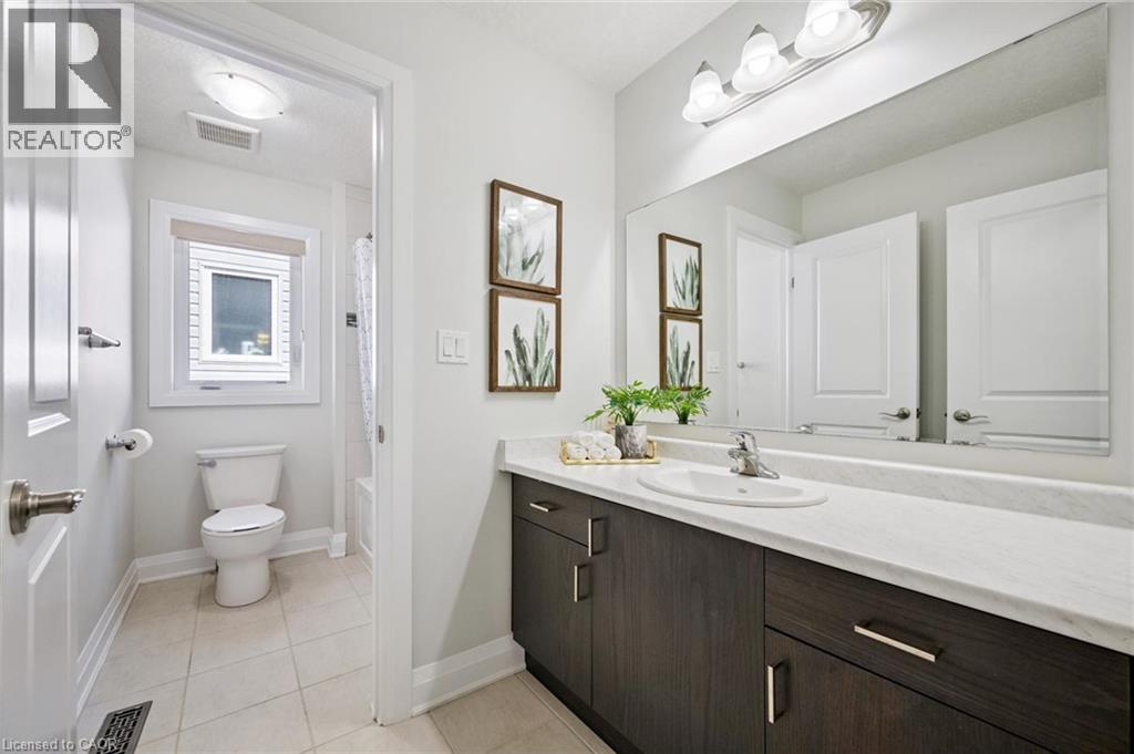 736 Wood Lily Street, Waterloo, ON