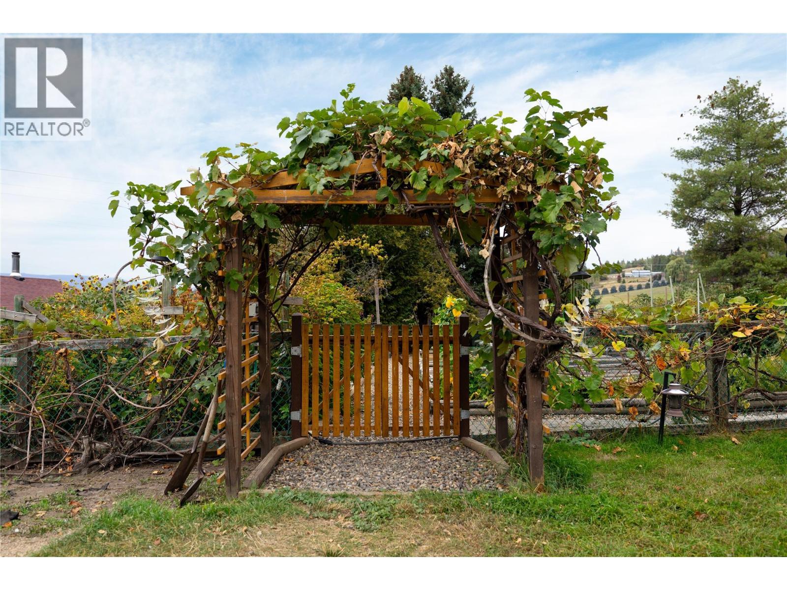 537 Robin Road, Vernon, BC
