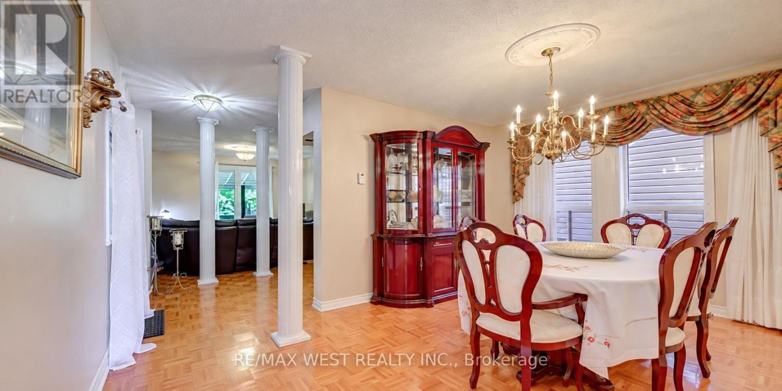 396 Bartlett Avenue N, Toronto, ON