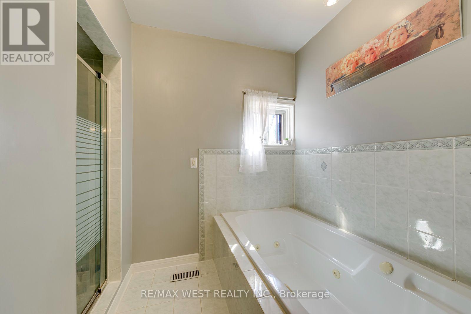 396 Bartlett Avenue N, Toronto, ON