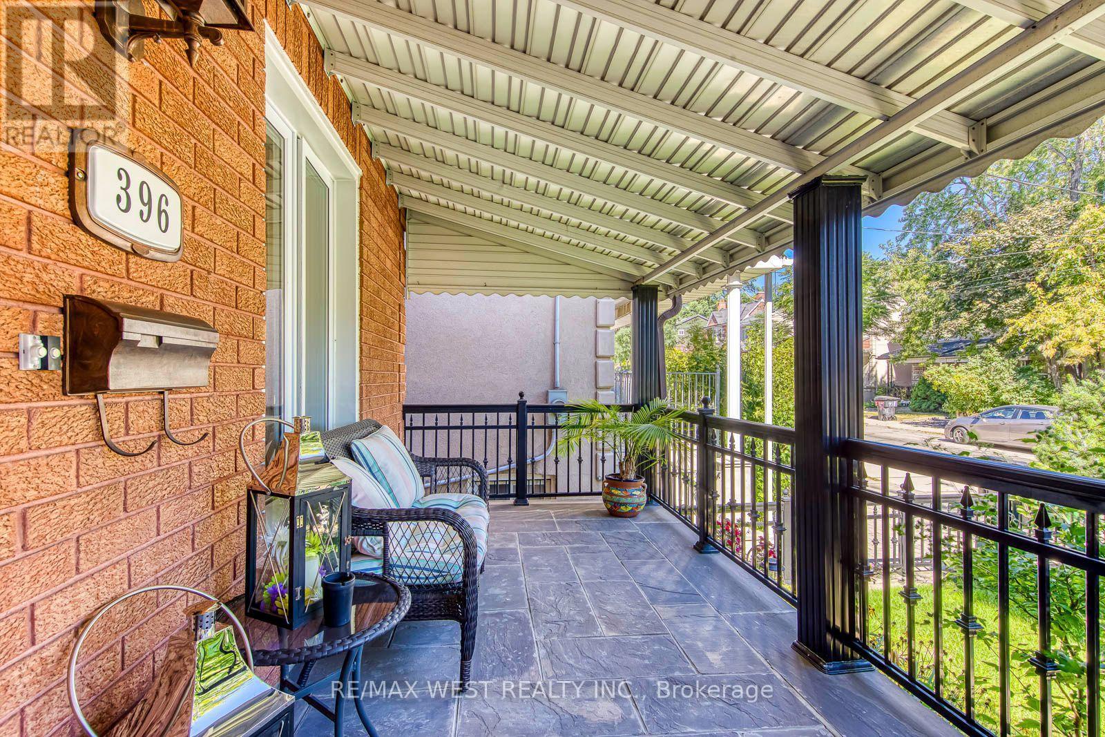 396 Bartlett Avenue N, Toronto, ON