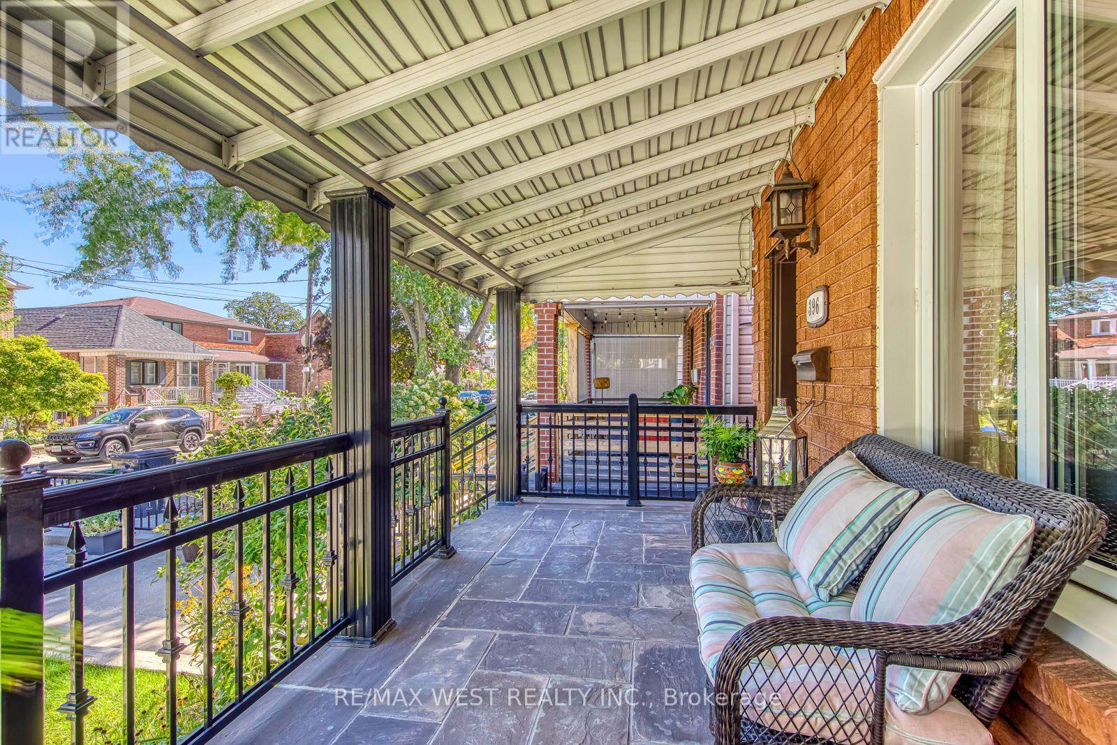 396 Bartlett Avenue N, Toronto, ON