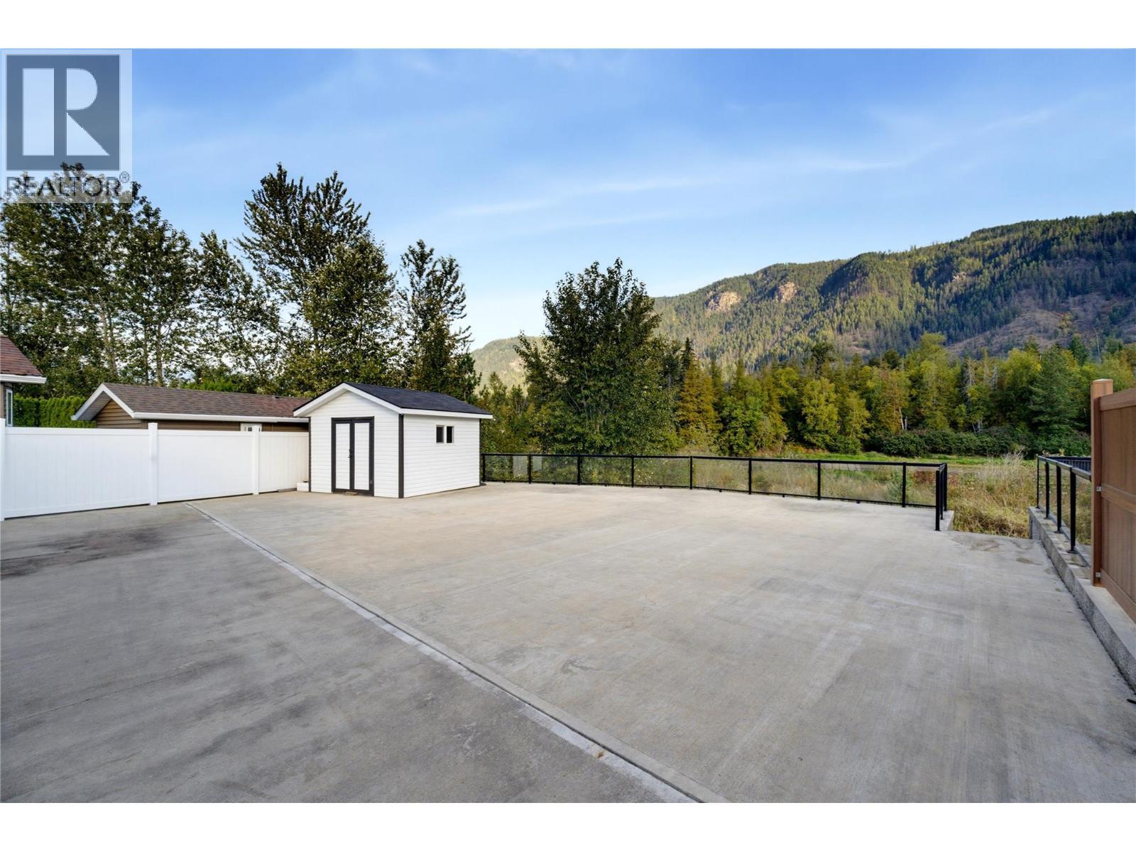 1383 Silver Sands Road Unit# 68, Sicamous, BC