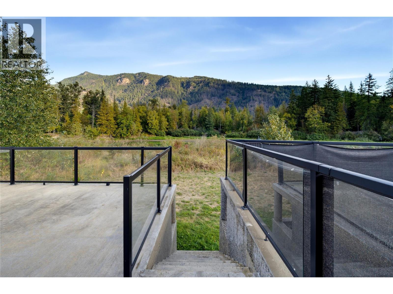 1383 Silver Sands Road Unit# 68, Sicamous, BC